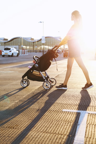 Poussette Yoyo de babyzen : les accessoires à absolument avoir